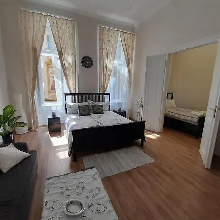 Dohany Apartament